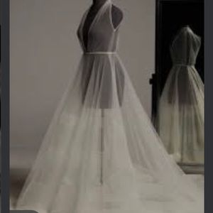 NWT White by Vera Wang Horsehair Tier Halter Overdress